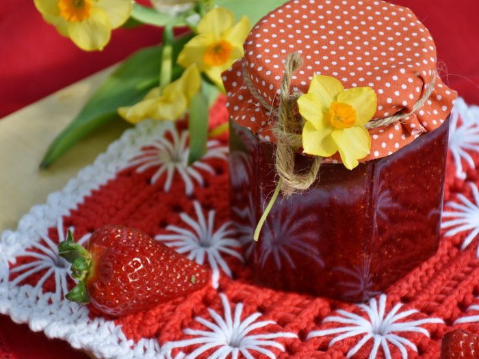 Strawberry jam with mint