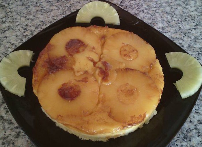 Light cake with pineapple
