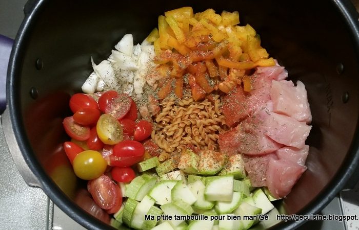 One pot pasta in a chicken Basque Style