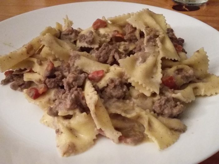 Pasta with ground beef and vegetables