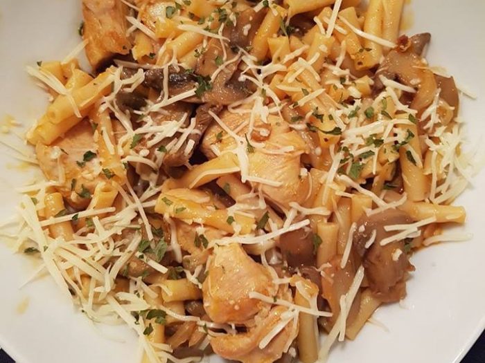 One pot pasta with turkey and mushrooms