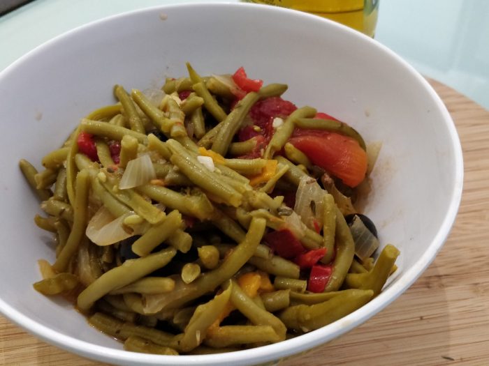 Green bean in a Provençal style