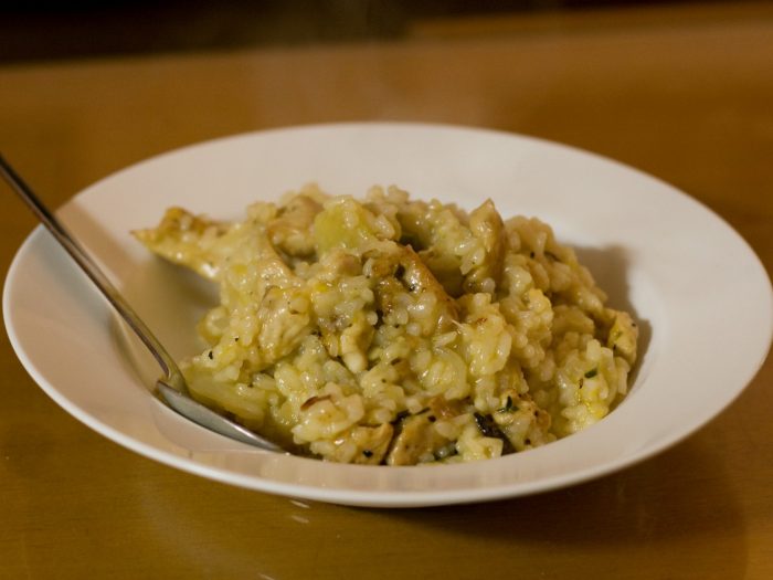 Risotto with chicken and raisins