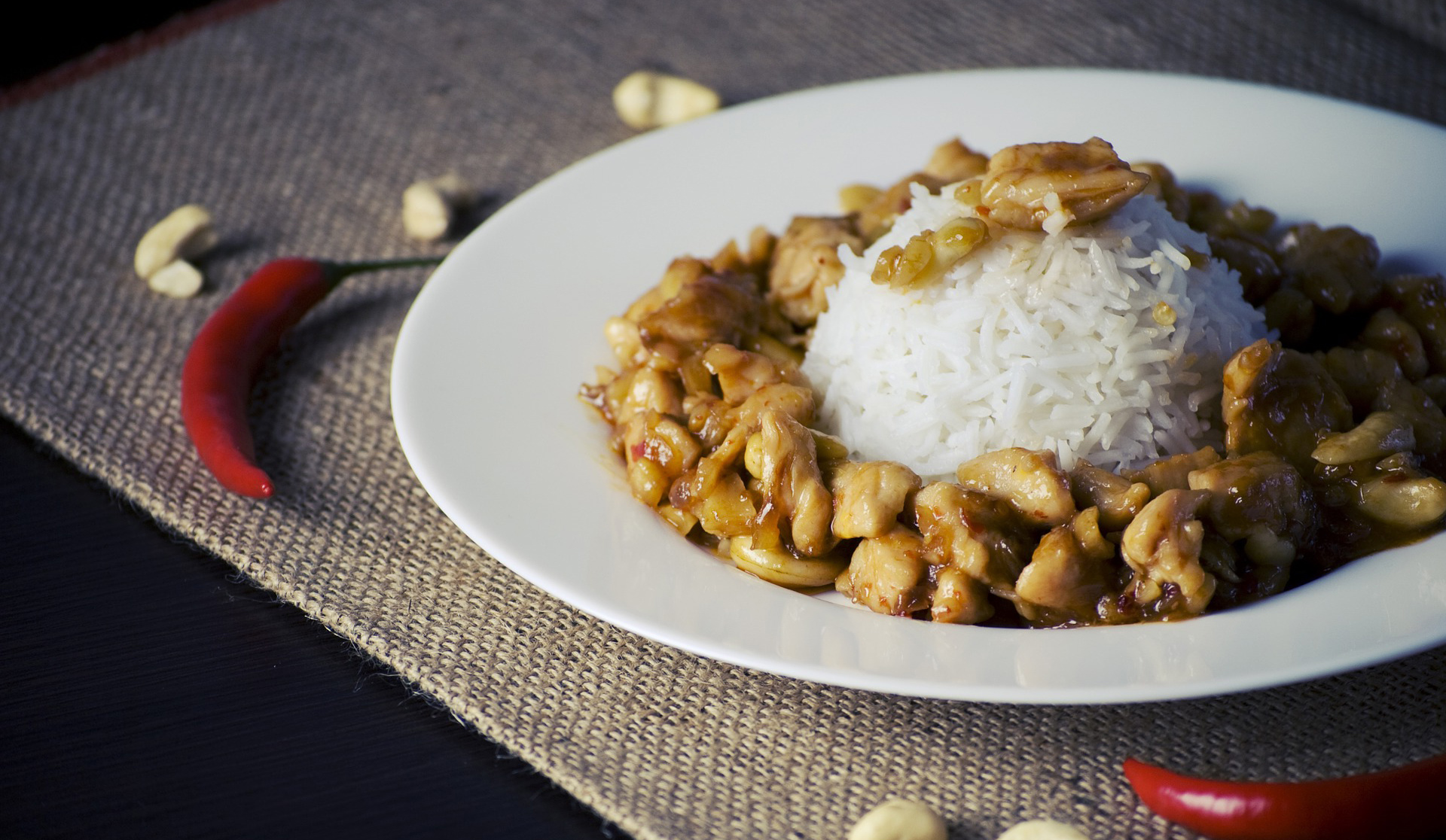 Chicken with cashew nuts