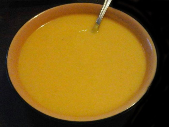 Pumpkin smooth soup with curry
