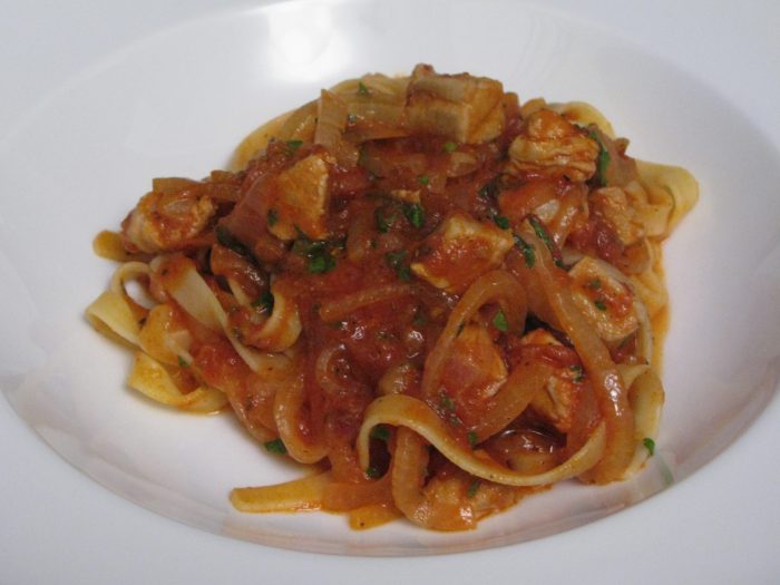 Sauce Bolognese with tuna