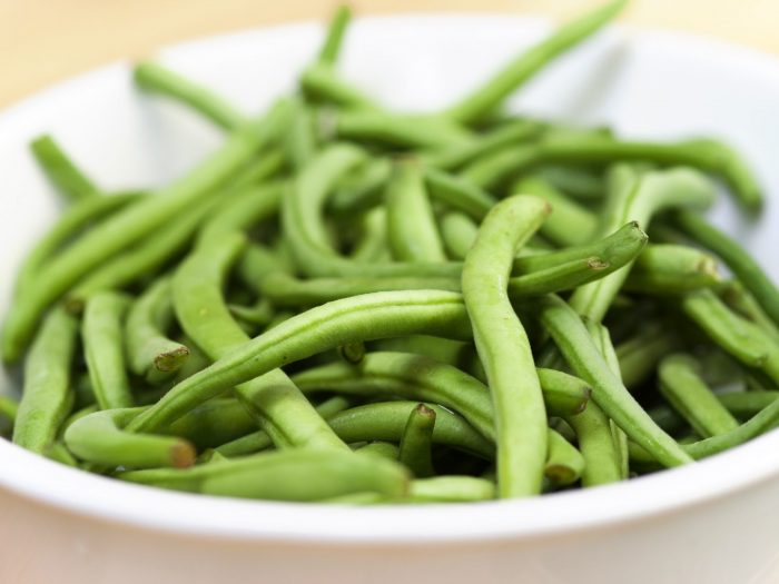 Green beans salad with tuna and mustard