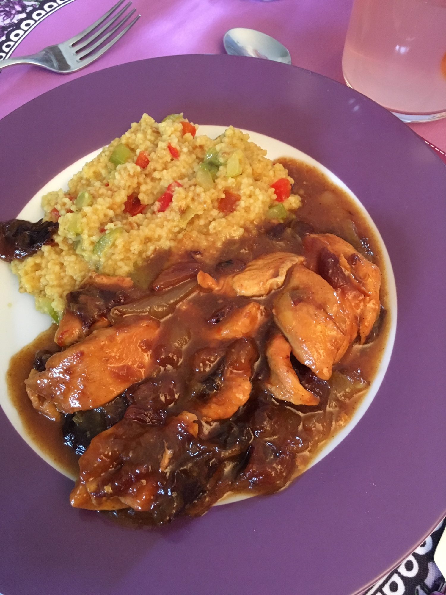 Chicken tajine with black plums